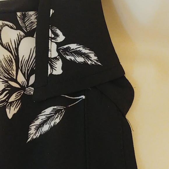 Candies black floral sheer blouse - Picture 3 of 8